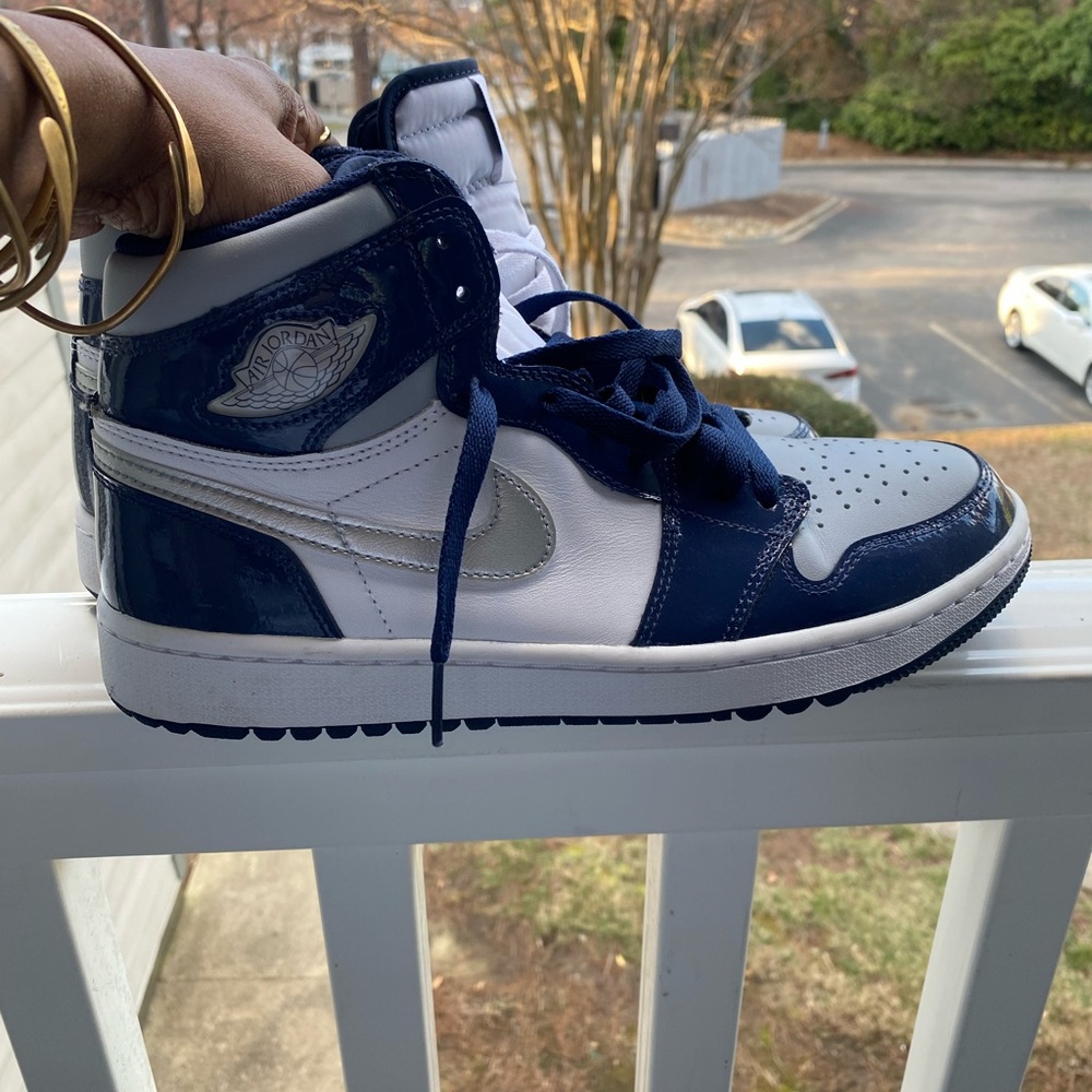 Nike Air Jordan 1 High - White & Navy